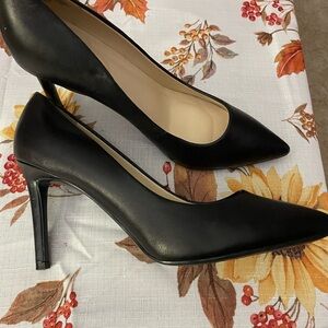 Nine West Black Leather Stiletto Heels Sz 9.5